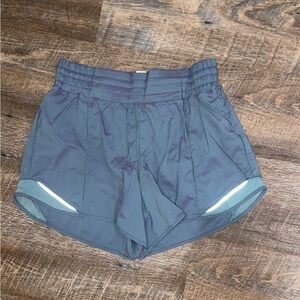 Lululemon hotty hot high rise lined short 4” iridescent